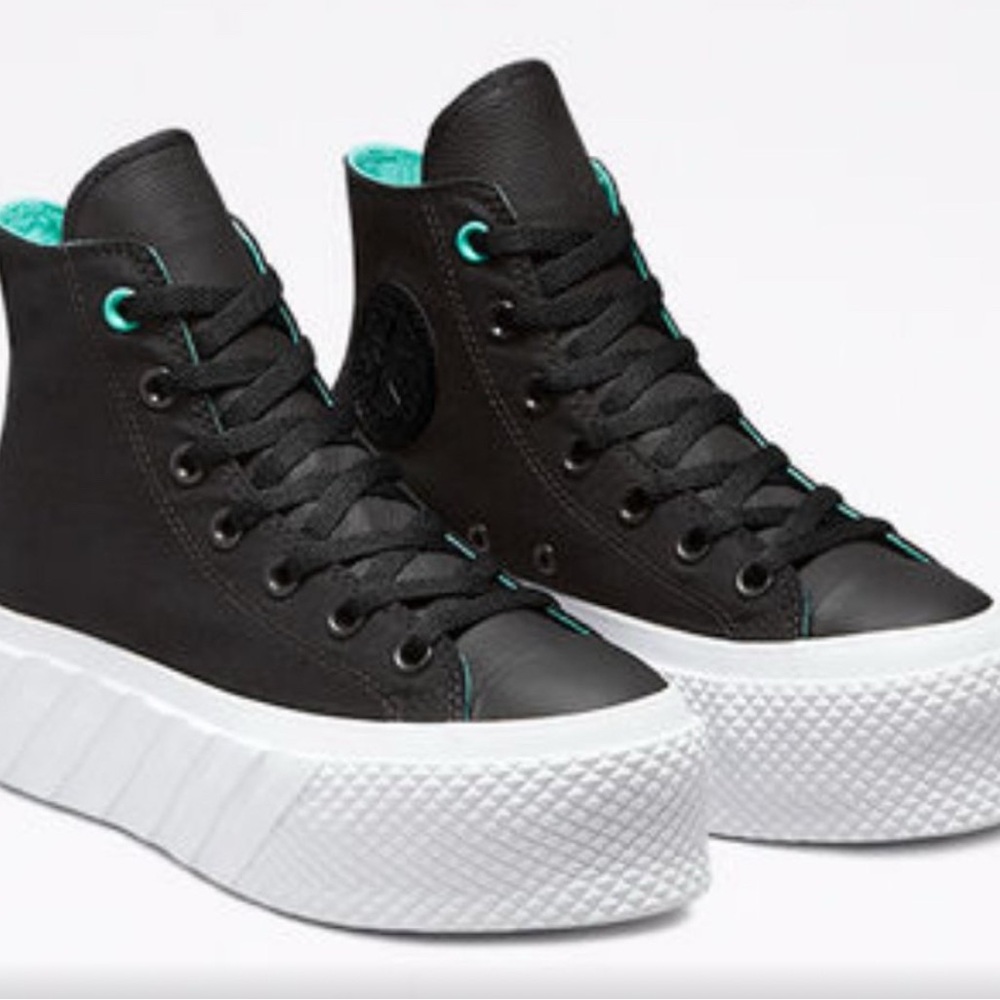 Converse Womens CTAS Lift 2X Hi Canvas
571675C Black/Electric Aqua/White